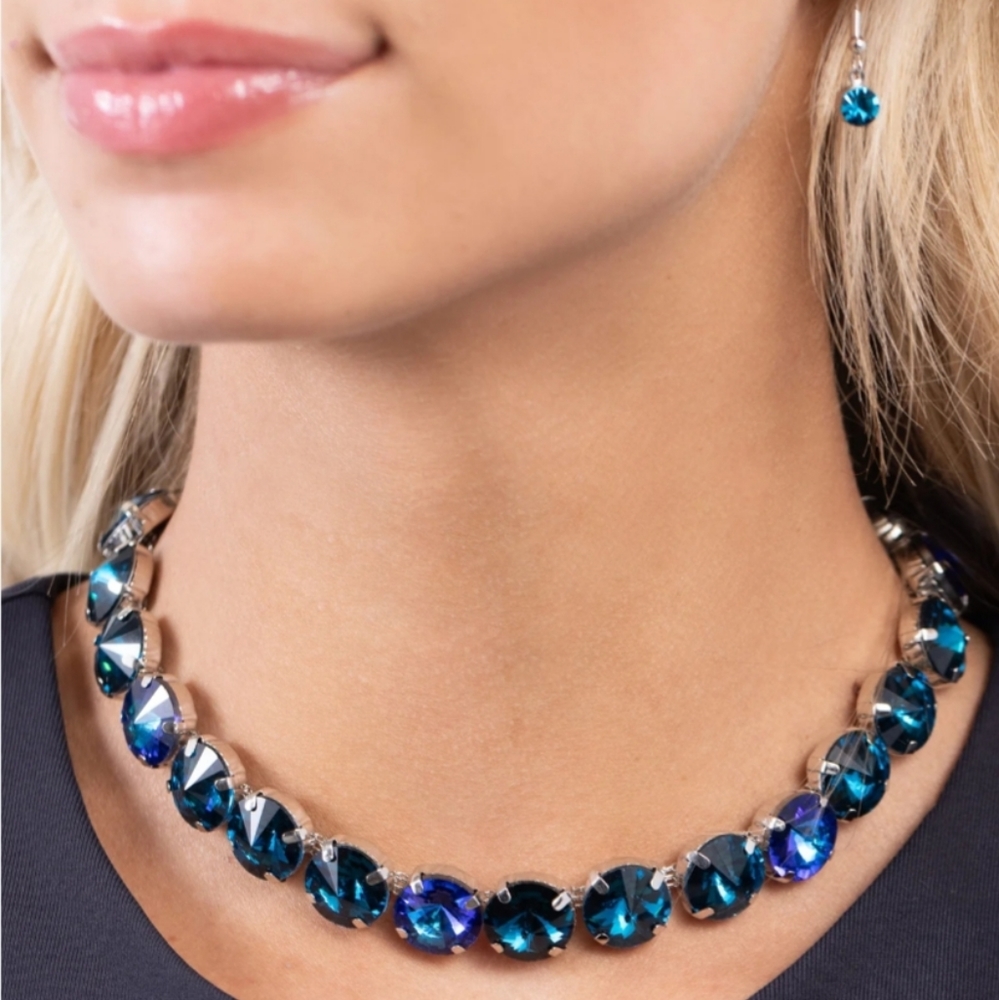NIB Womens Choker Style in Blue Rhinestone set with Upgraded Earrings